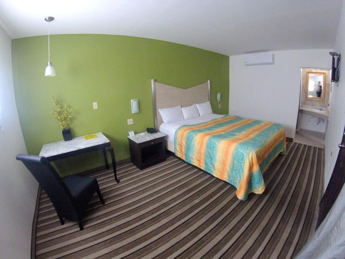 Las Torres Hotel เม็กซิกาลิ ภายนอก รูปภาพ